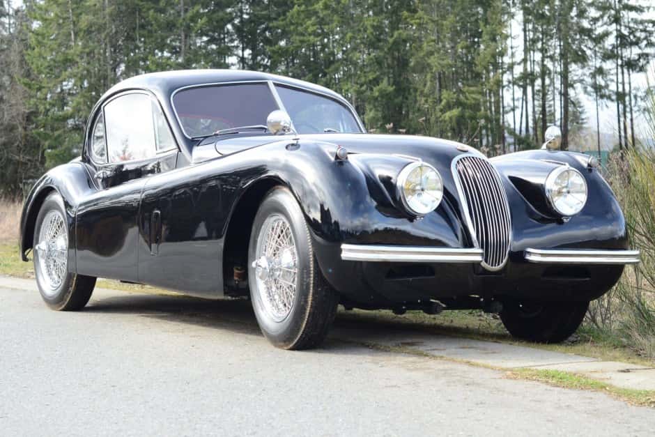 1952 Jaguar XK120 sold for $76,000