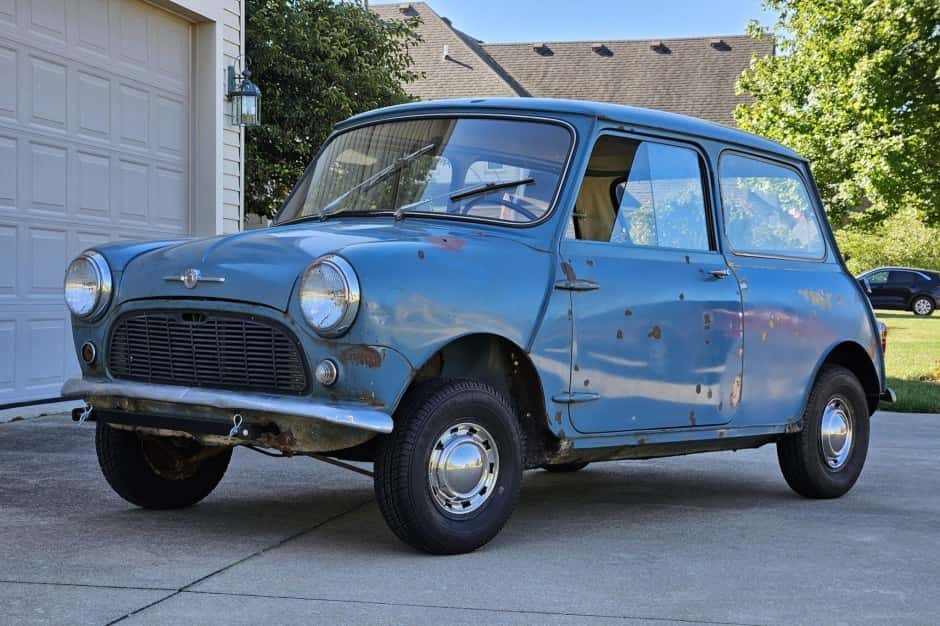 1961 Mini Mk I & Mk II sold for $13,250
