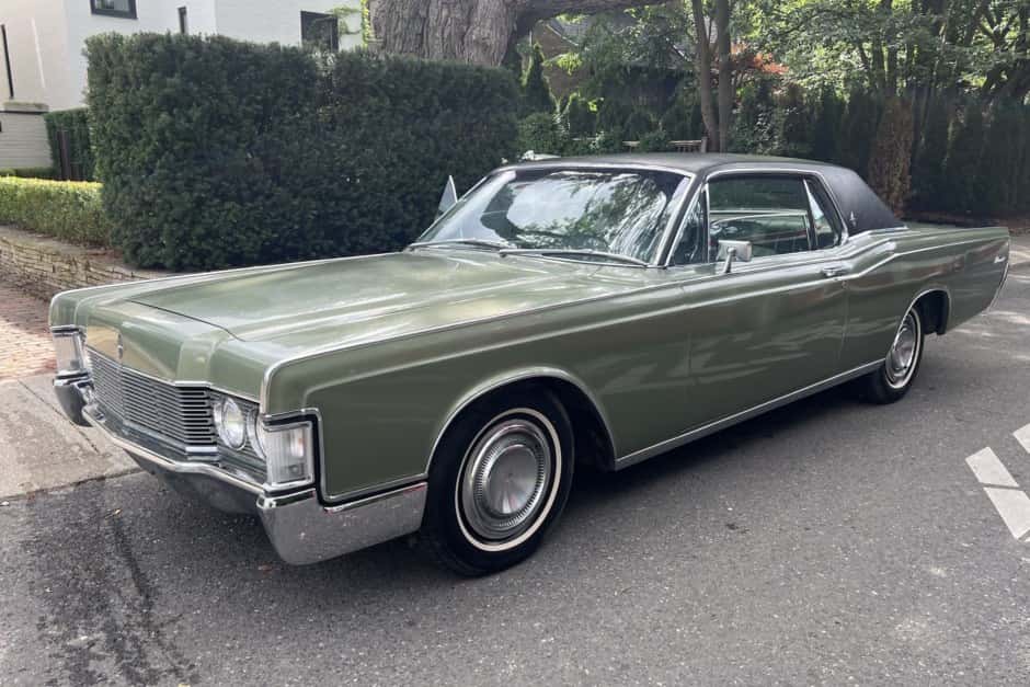 1968 Lincoln Continental (1961-1969) sold for $14,000