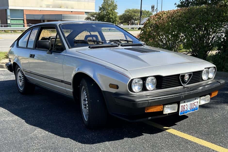 1986 Alfa Romeo GTV6 sold for $17,000