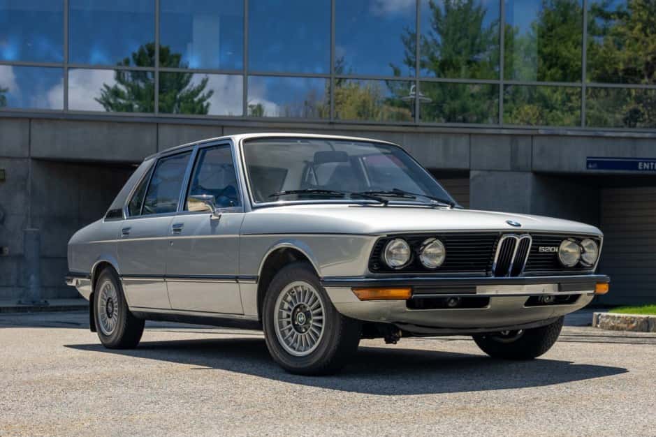 1975 BMW E12 5-Series sold for $42,250