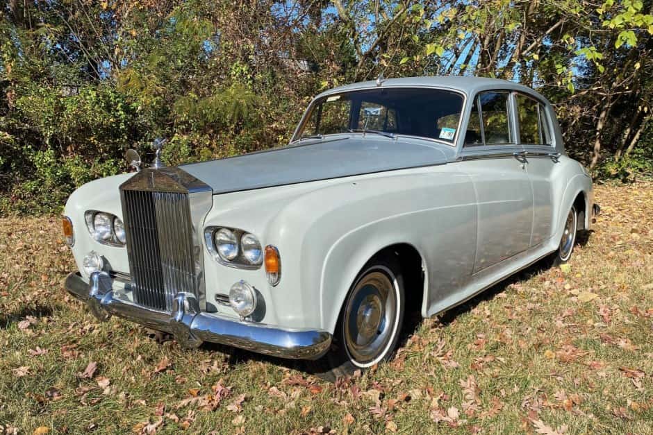 1963 Rolls-Royce Silver Cloud & Phantom V sold for $10,000