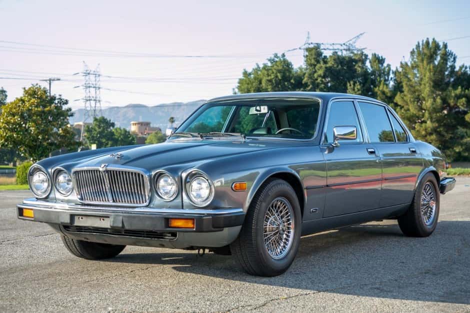 1987 Jaguar XJ Series 3 (1980-1992) sold for $5,600