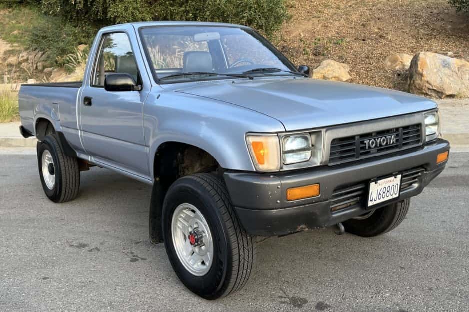 1991 Toyota Pickup (N80/90/100/110 1989-1997) sold for $8,500