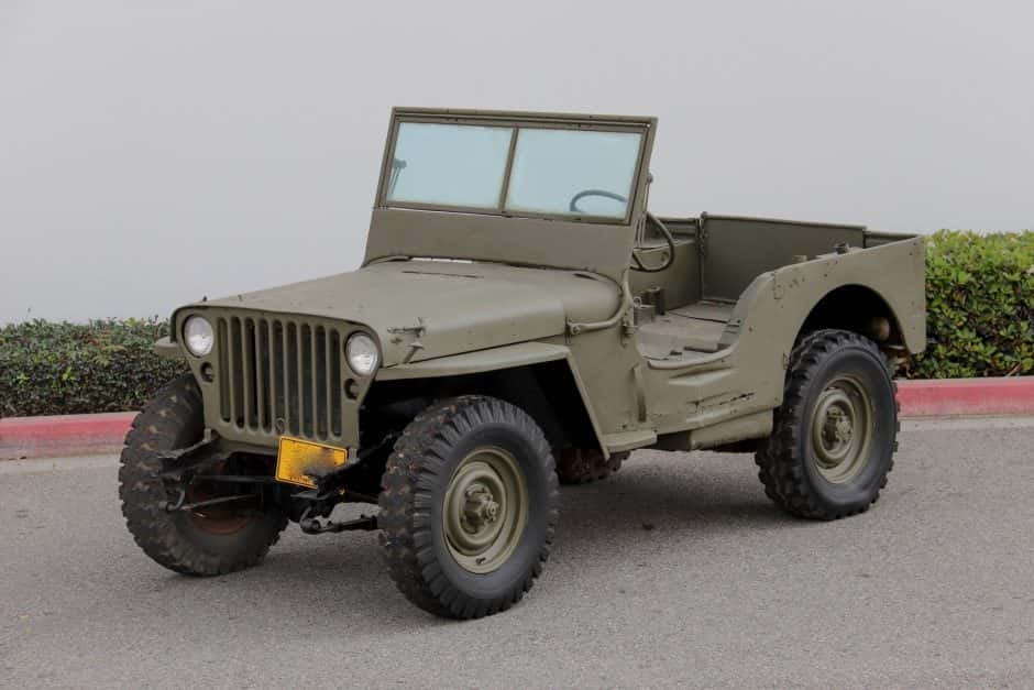 1942 Ford Military sold for $3,800