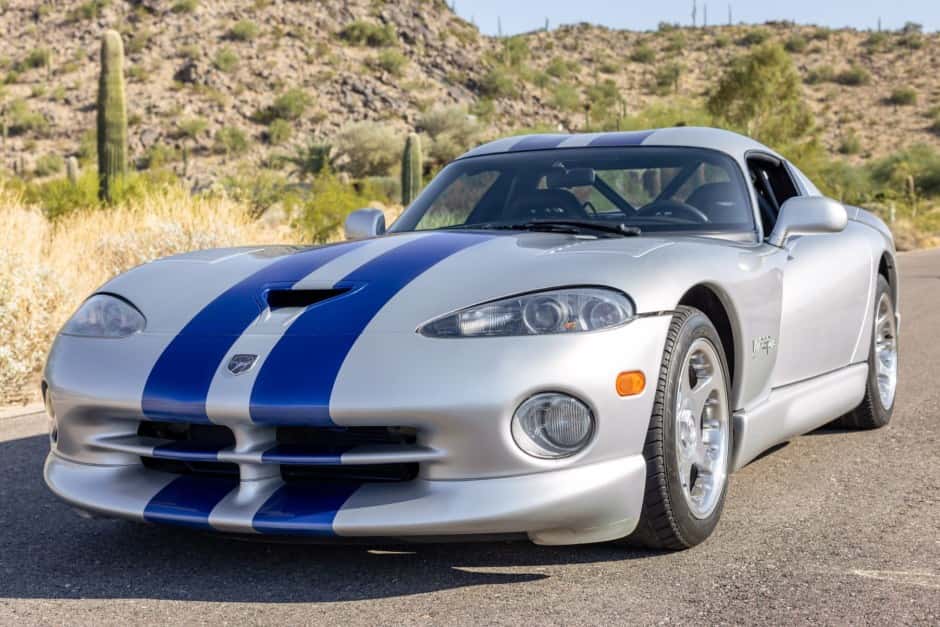 1998 Dodge Viper SR II (1996-2002) sold for $62,053