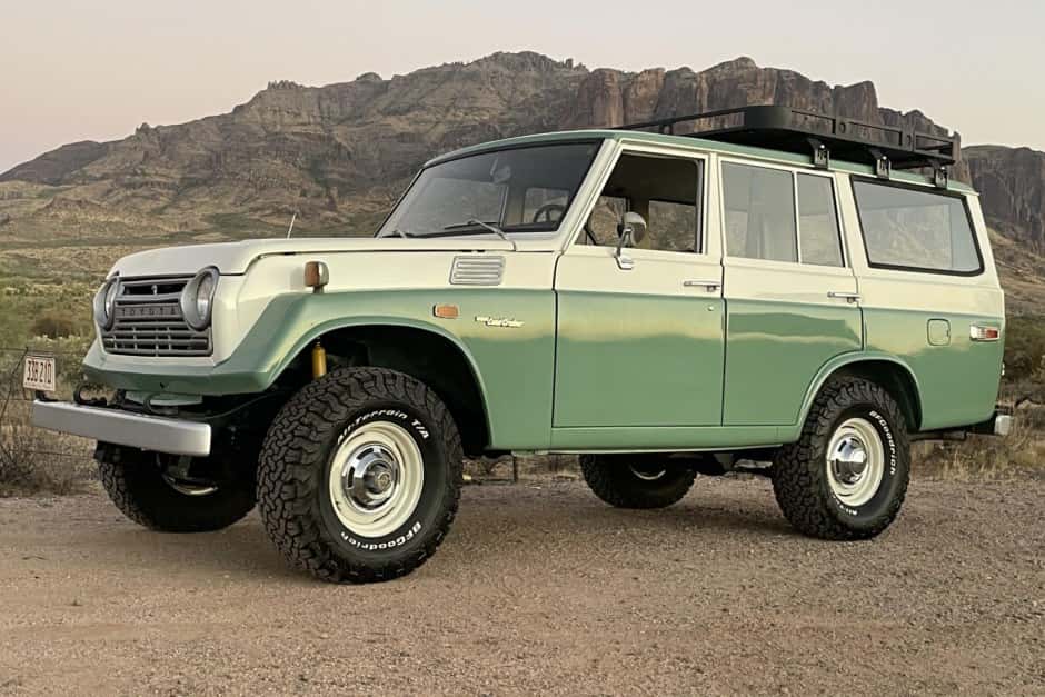 1974 Toyota Land Cruiser FJ55 sold for $72,553