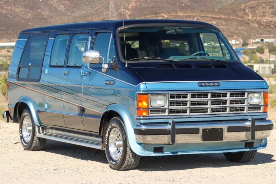 1991 Dodge Ram Van sold for $12,153