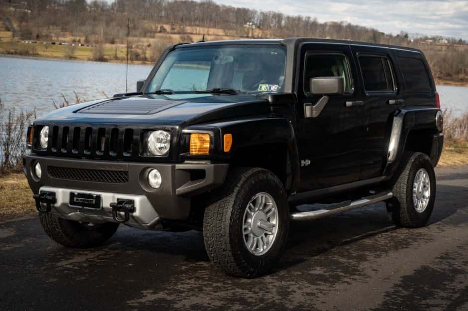 2009 Hummer H3 sold for $16,000
