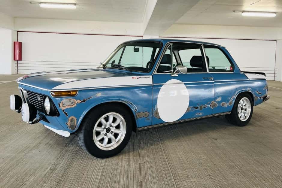 1976 BMW 2002 sold for $22,002