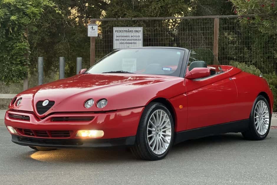 1996 Alfa Romeo GTV & Spider (Type 916) sold for $14,553