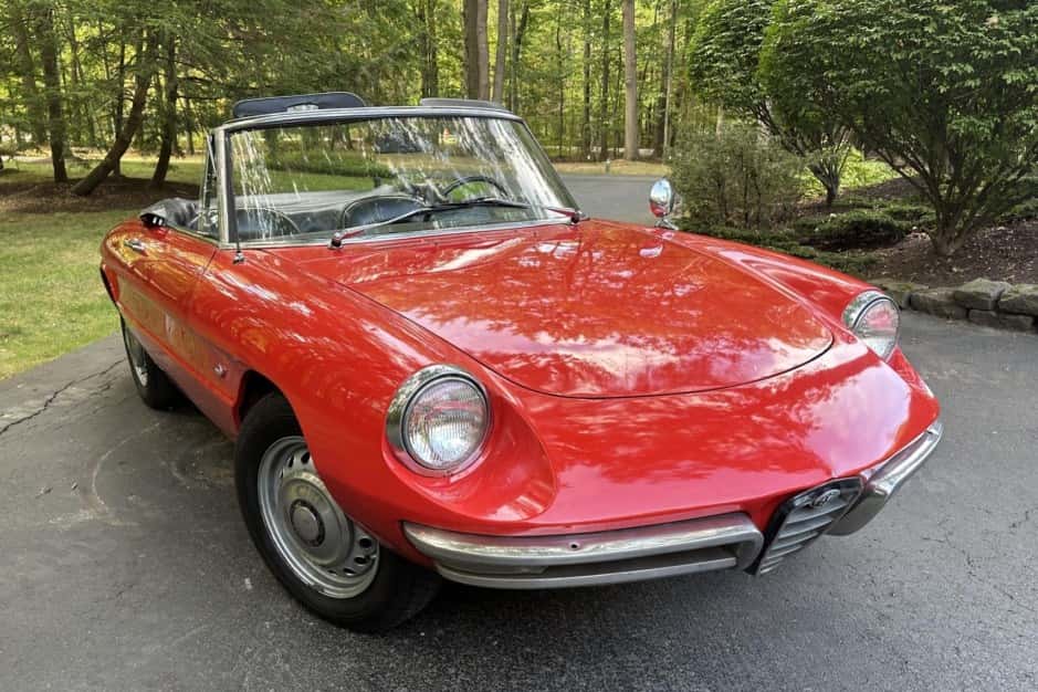 1966 Alfa Romeo 105/115 Spider Series 1 sold for $23,500