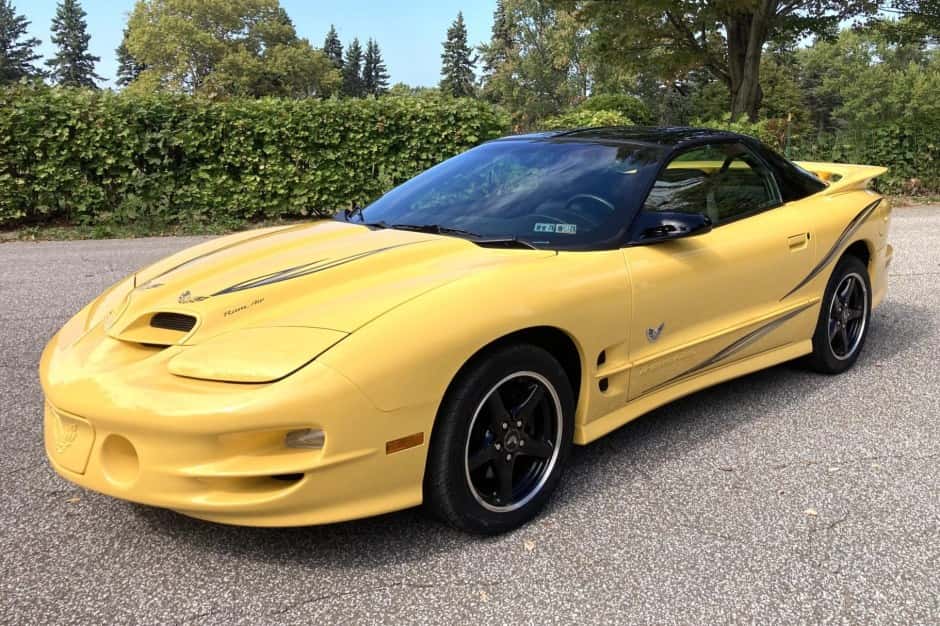 2002 Pontiac Firebird (1993-2002) sold for $36,500