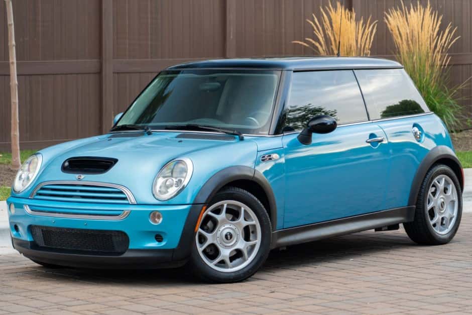 2002 Mini R53 Cooper S sold for $6,100