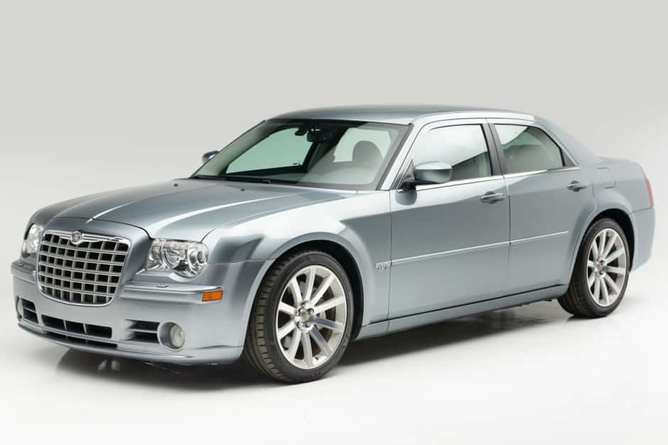 2006 Chrysler 300 (2005-2023) sold for $19,111