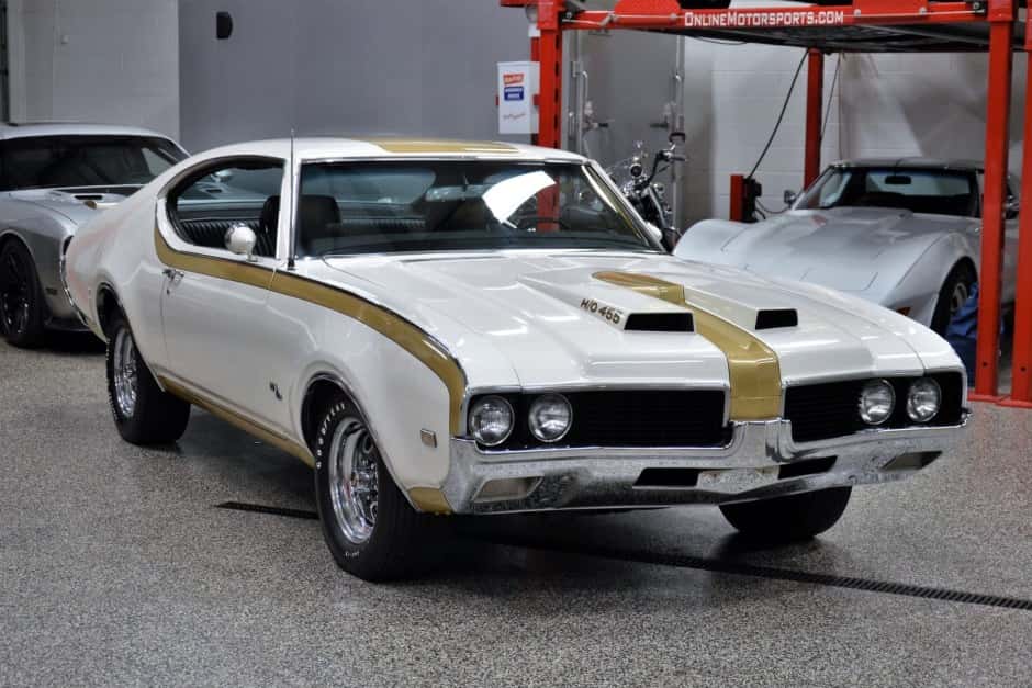 1969 Oldsmobile Hurst/Olds sold for $59,500