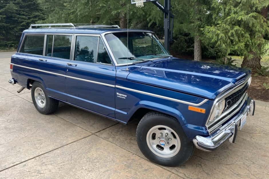 1976 Jeep SJ Wagoneer sold for $28,000
