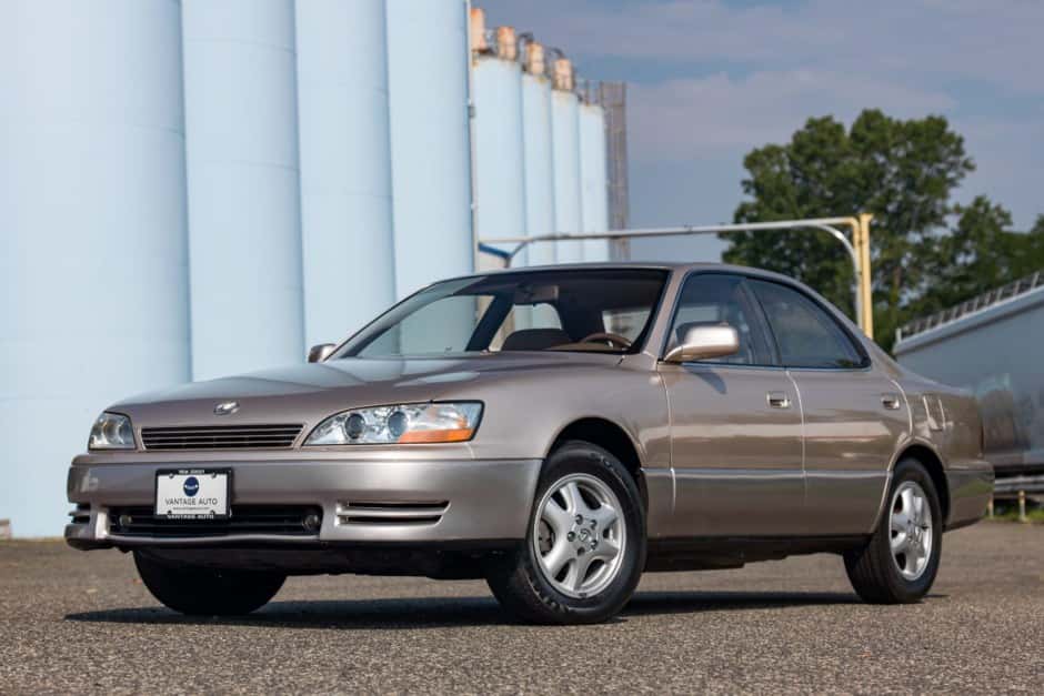 1994 Lexus ES sold for $6,800