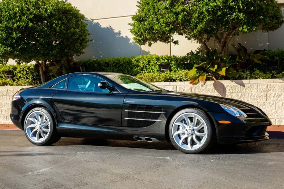 2006 Mercedes-Benz SLR McLaren sold for $371,000