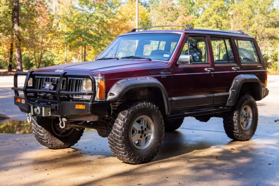 1992 Jeep XJ Cherokee sold for $7,500