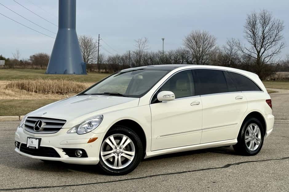 2008 Mercedes-Benz W251 R-Class sold for $25,500