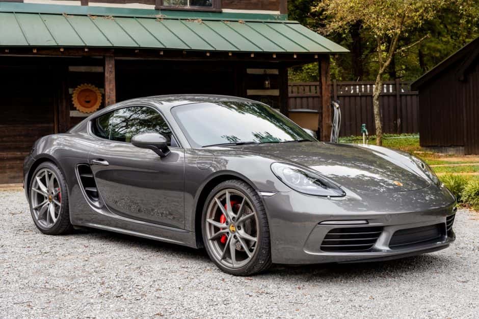2019 Porsche 982 718 Cayman sold for $70,500