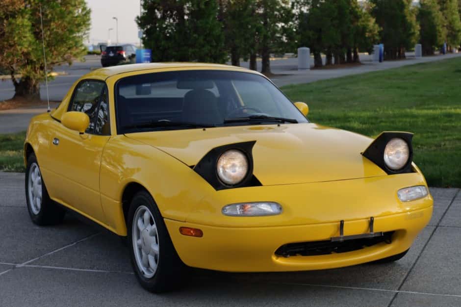 1992 Mazda NA MX-5 Miata sold for $10,250