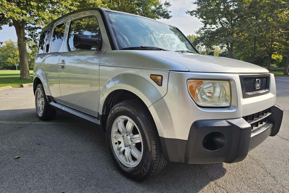 2006 Honda Element sold for $11,250