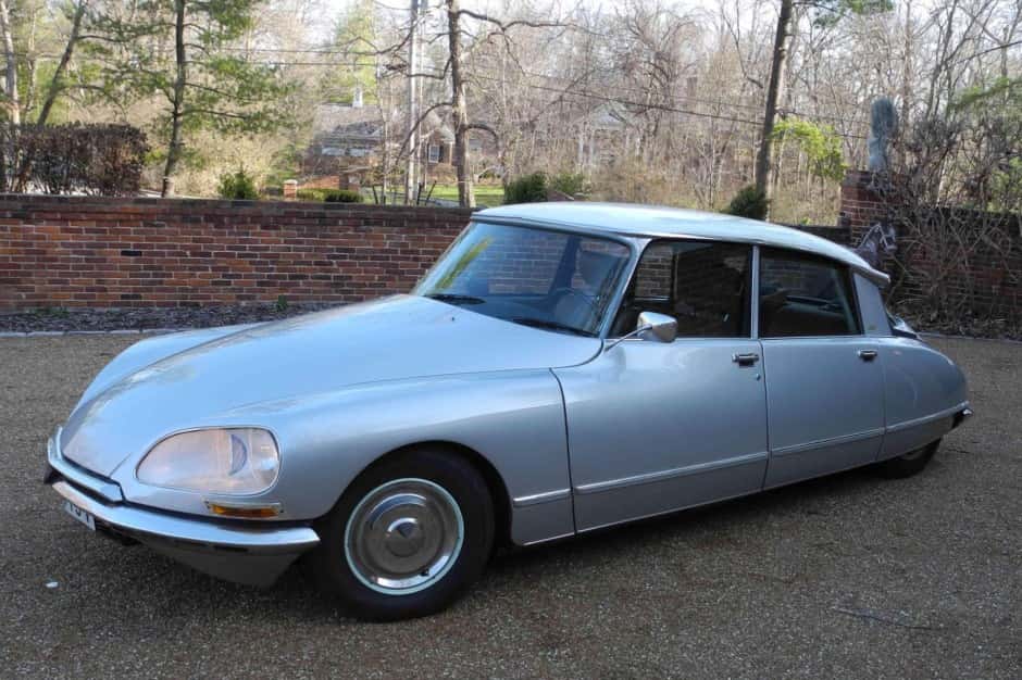 1973 Citroen DS sold for $32,000