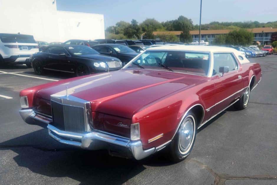 1972 Lincoln Continental Mark IV (1972-1976) sold for $3,100