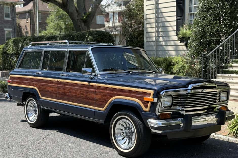 1984 Jeep SJ Grand Wagoneer sold for $52,501