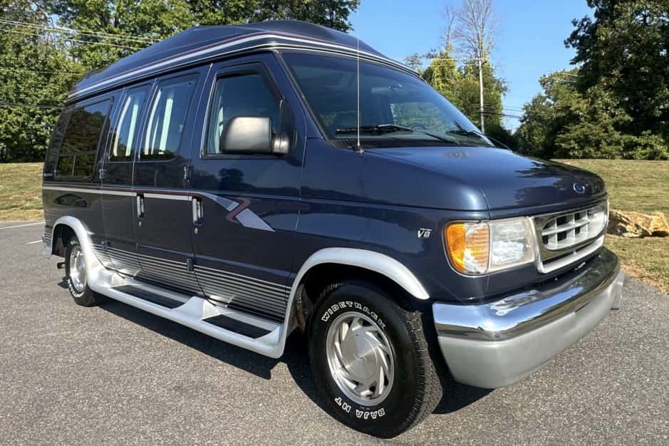 1998 Ford Econoline Van sold for $12,500