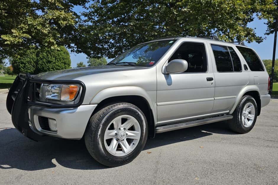 2002 Nissan Pathfinder sold for $8,000