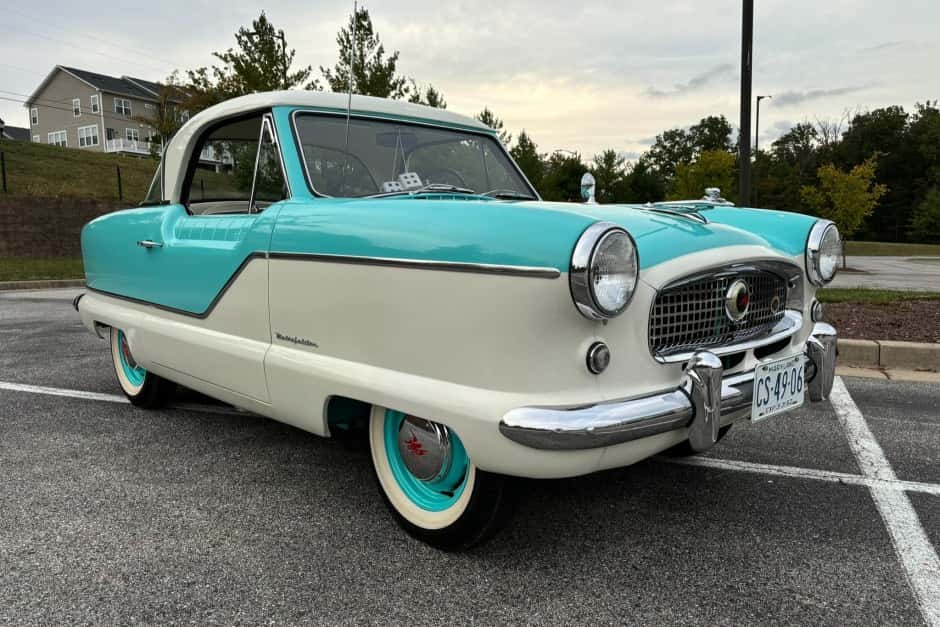 1962 Nash Metropolitan sold for $13,250