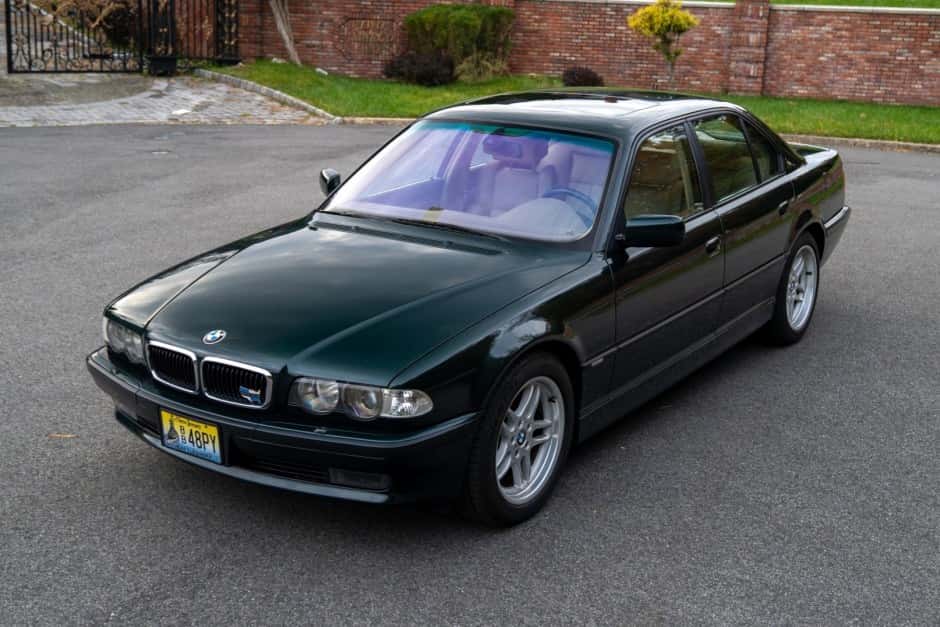 2001 BMW E38 7-Series sold for $18,250