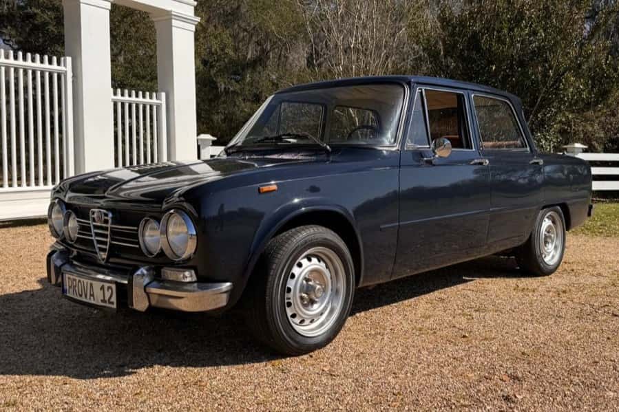 1973 Alfa Romeo 105 Series Sedan sold for $18,000