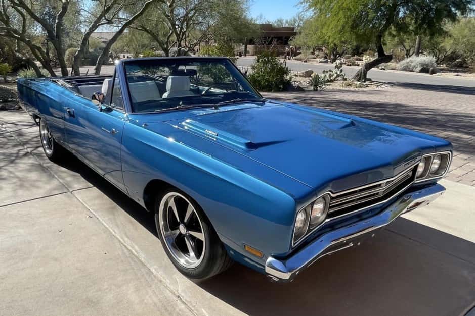 1969 Plymouth Road Runner sold for $40,000