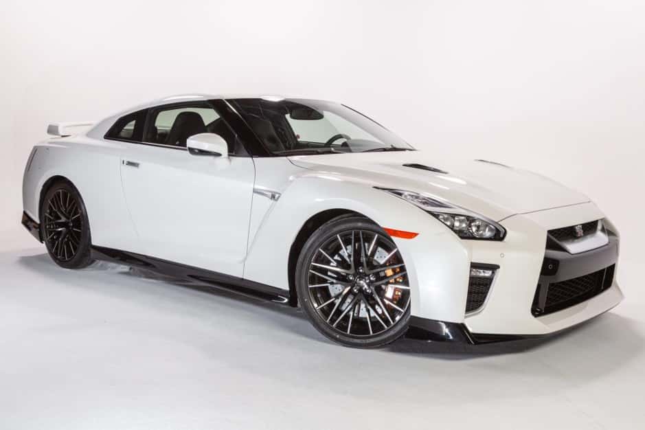 2020 Nissan GT-R R35 sold for $109,000