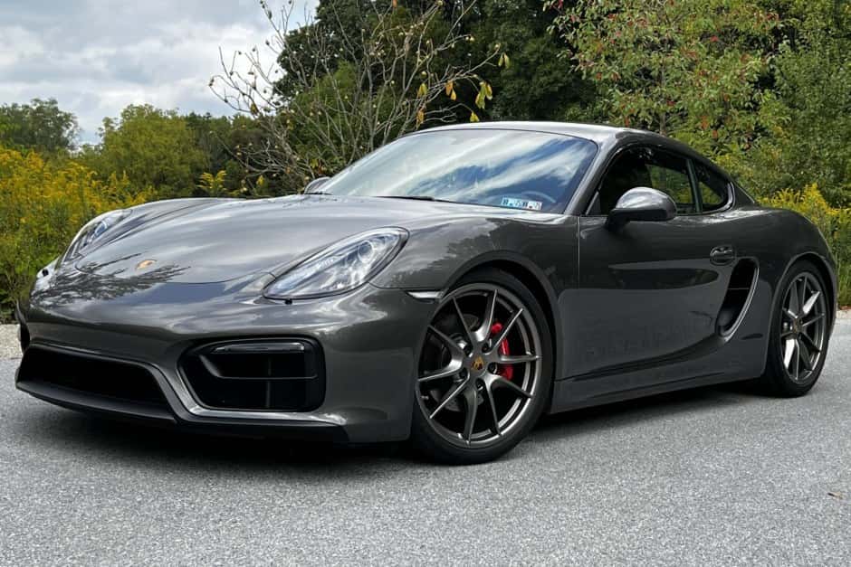 2015 Porsche 981 Cayman sold for $66,500