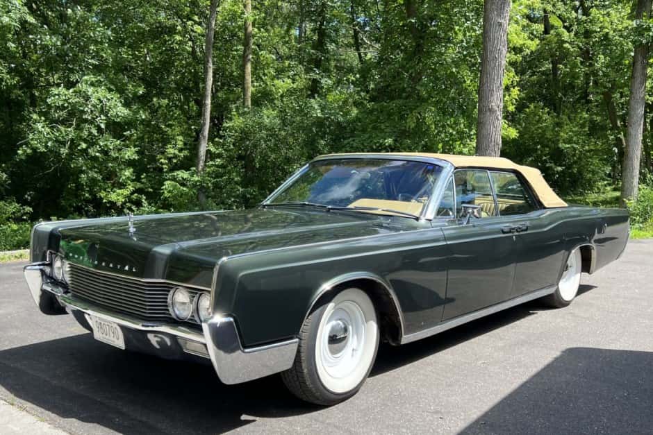 1966 Lincoln Continental (1961-1969) sold for $35,250