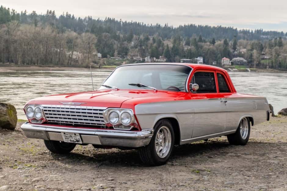 1962 Chevrolet Biscayne sold for $15,260