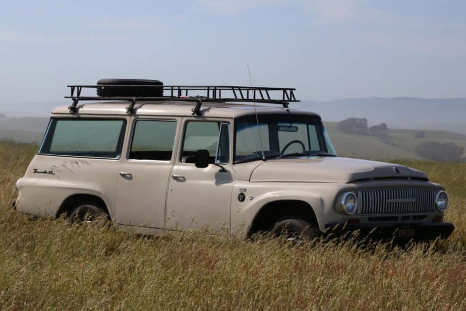1965 International Harvester Travelall sold for $25,000