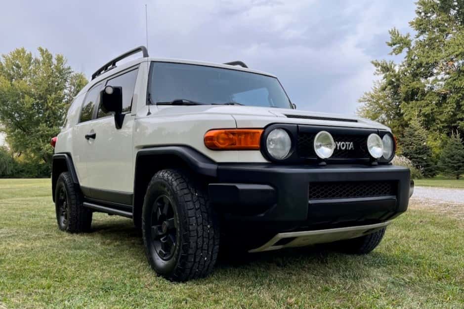 2008 Toyota FJ Cruiser sold for $26,027