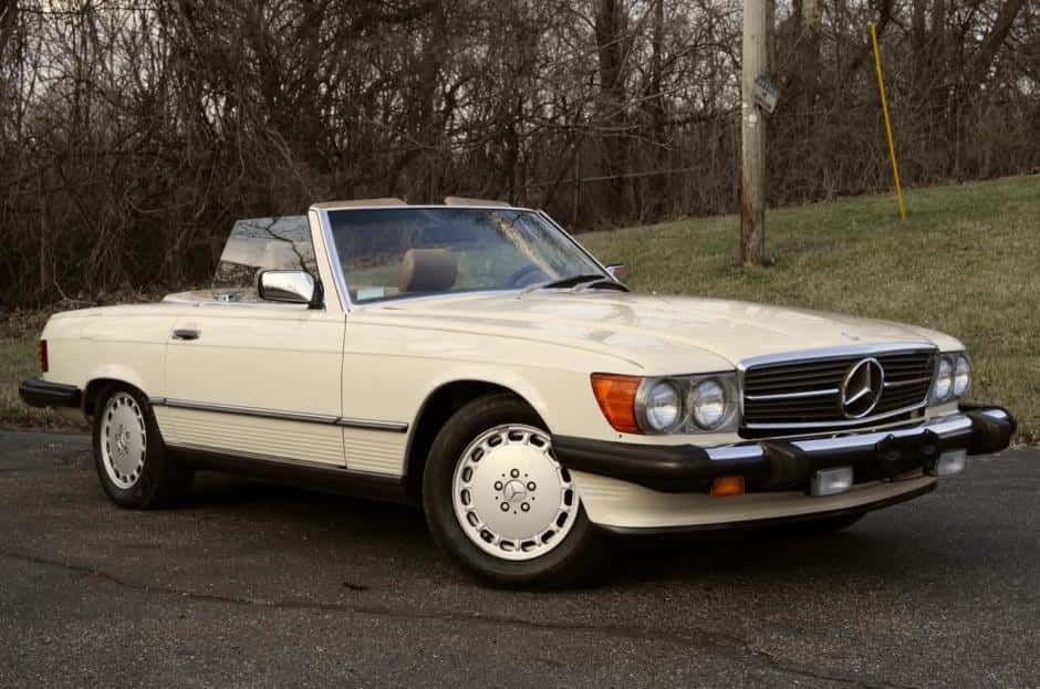 1986 Mercedes-Benz R107 SL sold for $33,000