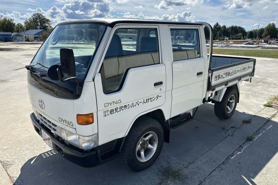 1997 Toyota Dyna sold for $20,888