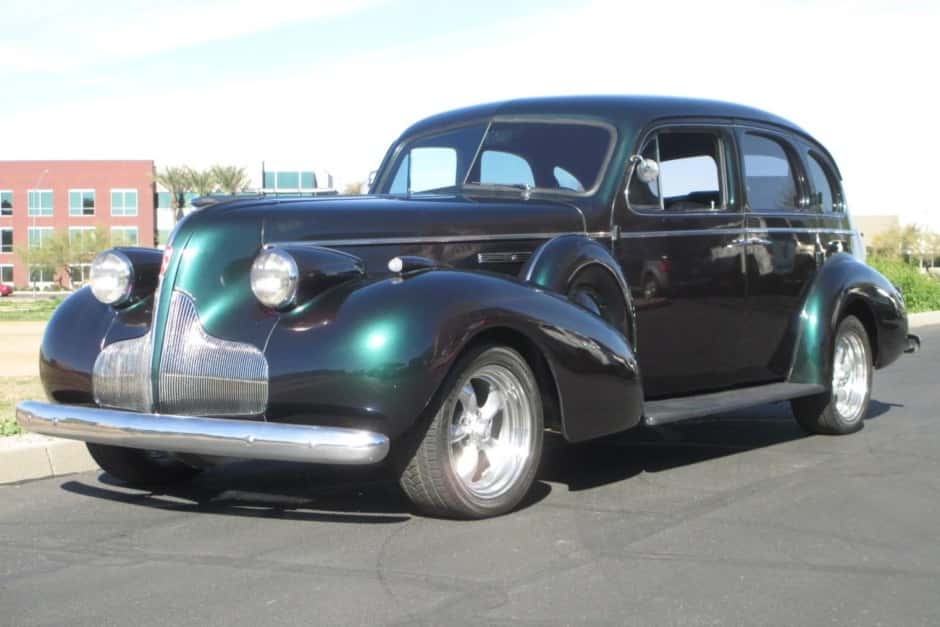 1939 Buick Roadmaster sold for $32,000
