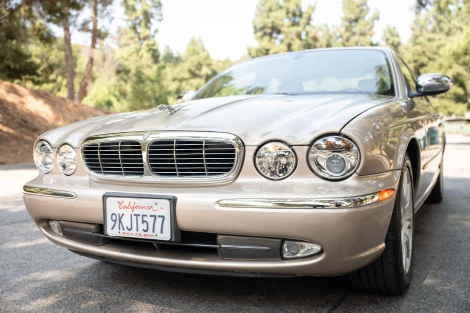 2004 Jaguar X350/X356/X358 XJ (2004-2009) sold for $5,000