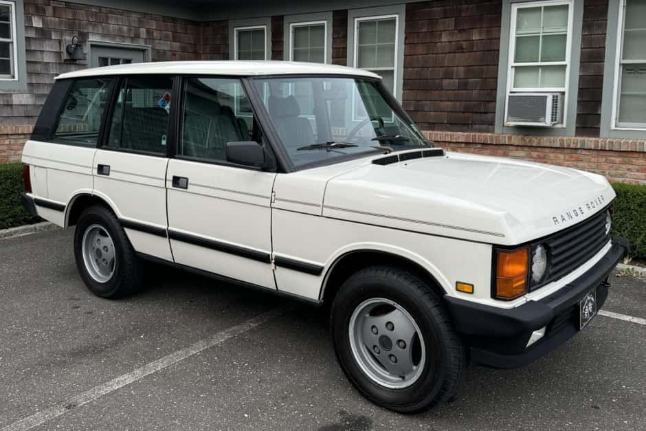 1987 Land Rover Range Rover Classic sold for $17,800
