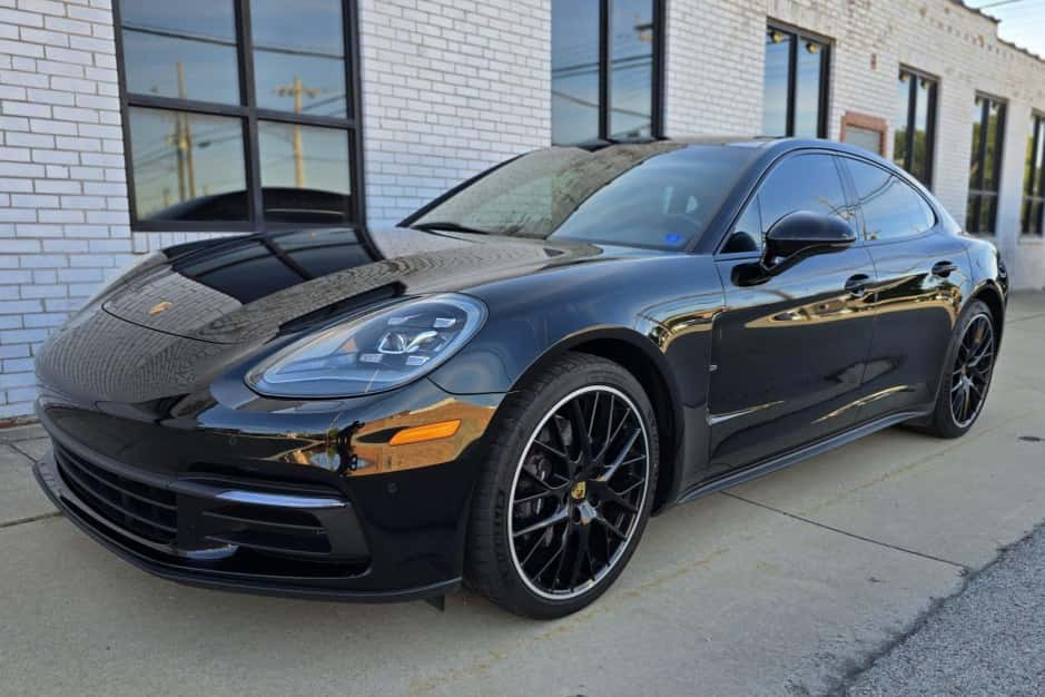 2018 Porsche Panamera sold for $38,000