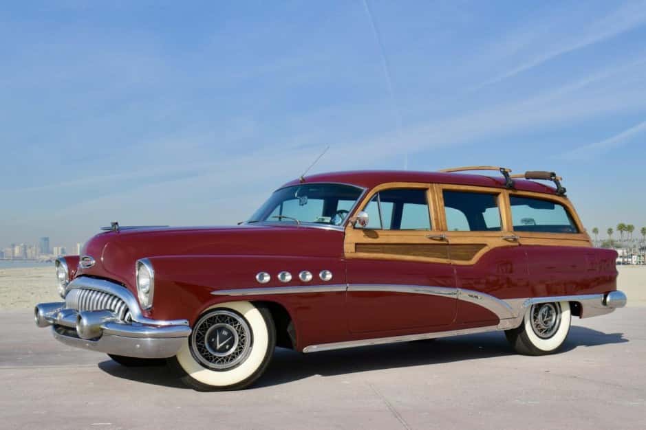 1953 Buick Roadmaster sold for $33,000